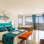 Uezuemlue 3 Bedroom Secluded With Private Pool Hot Tub Kalkan