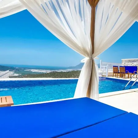 Uezuemlue 3 Bedroom Secluded With Private Pool Hot Tub Villa