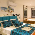 Villa Uezuemlue 3 Bedroom Secluded With Private Pool Hot Tub