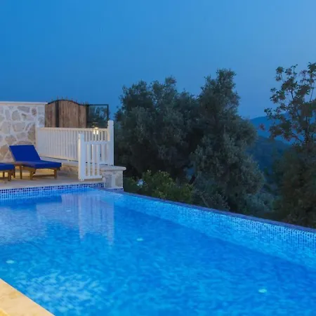 فيلة Uezuemlue 3 Bedroom Secluded With Private Pool Hot Tub كالكان