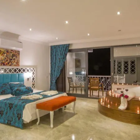 Uezuemlue 3 Bedroom Secluded With Private Pool Hot Tub Villa Kalkan