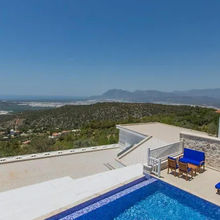 üzümlü 3 Bedroom Secluded With Private Pool Hot Tub *