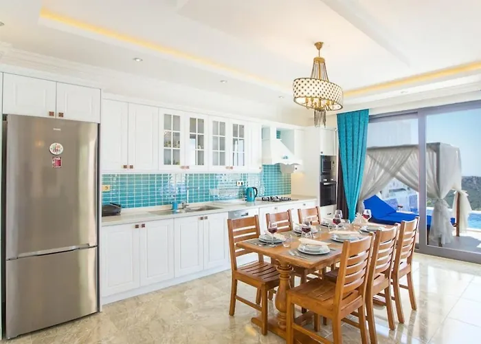 Uezuemlue 3 Bedroom Secluded With Private Pool Hot Tub فيلة
