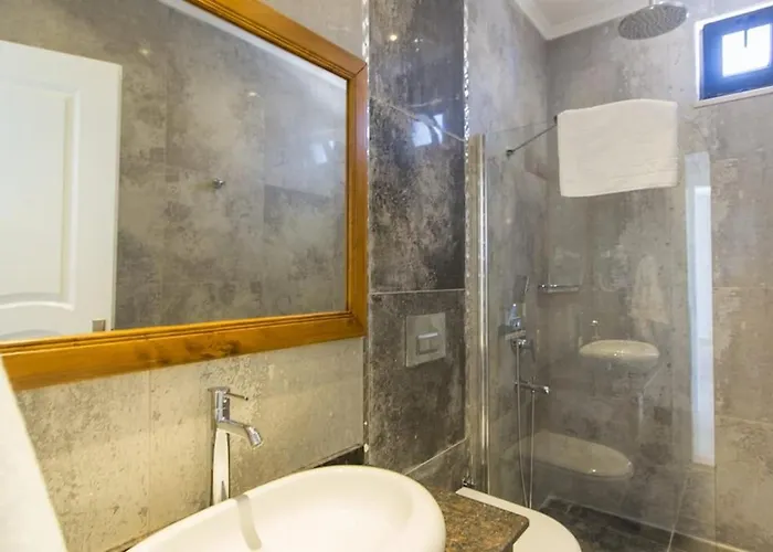 Uezuemlue 3 Bedroom Secluded With Private Pool Hot Tub كالكان