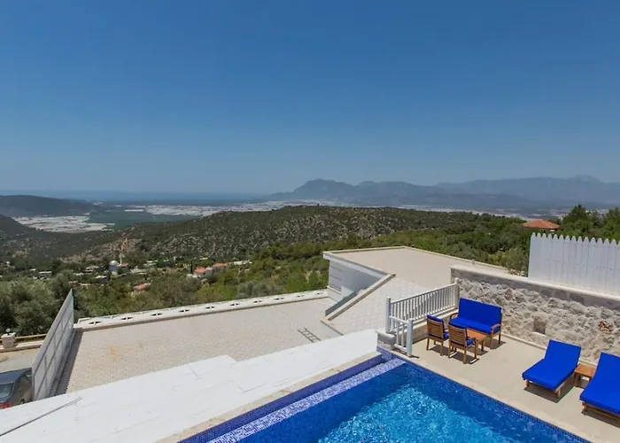 Uezuemlue 3 Bedroom Secluded With Private Pool Hot Tub *
