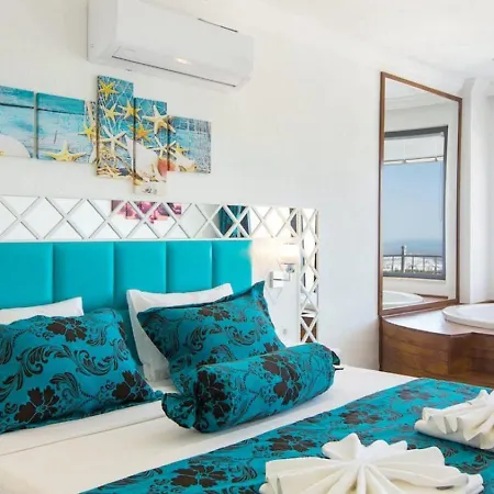 Uezuemlue 3 Bedroom Secluded With Private Pool Hot Tub Villa *